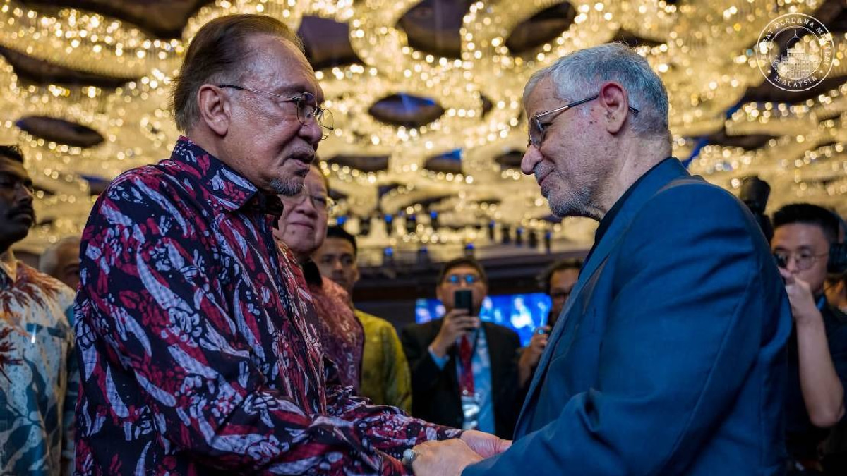 Anwar Expresses Regret Over Missing Khamenei Funeral as Malaysia Sends Ministerial Delegation