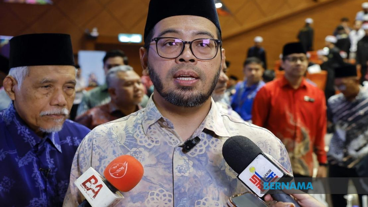 Malaysia to Intensify Youth Engagement on Religious, Digital Issues Following Sultan Nazrin's Call