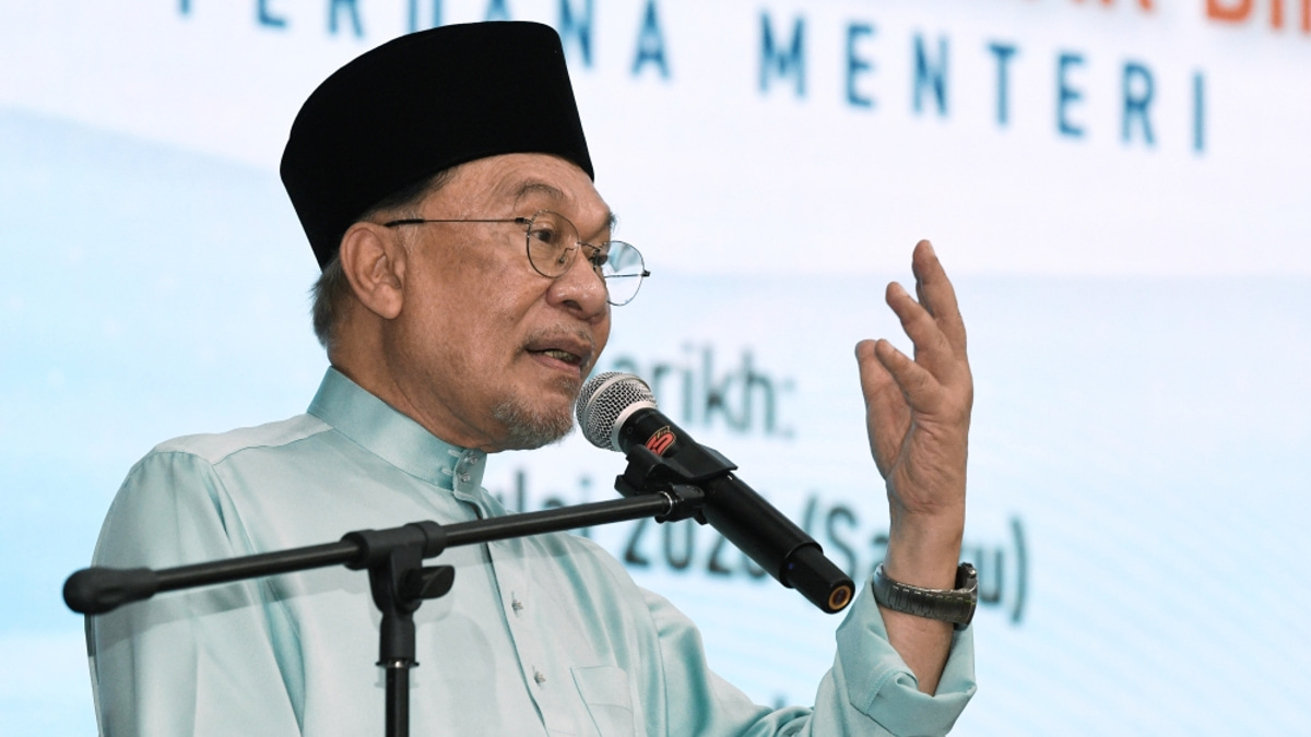 Anwar Rebukes Kedah MB Sanusi Over Divisive Remarks, Urges National Cohesion