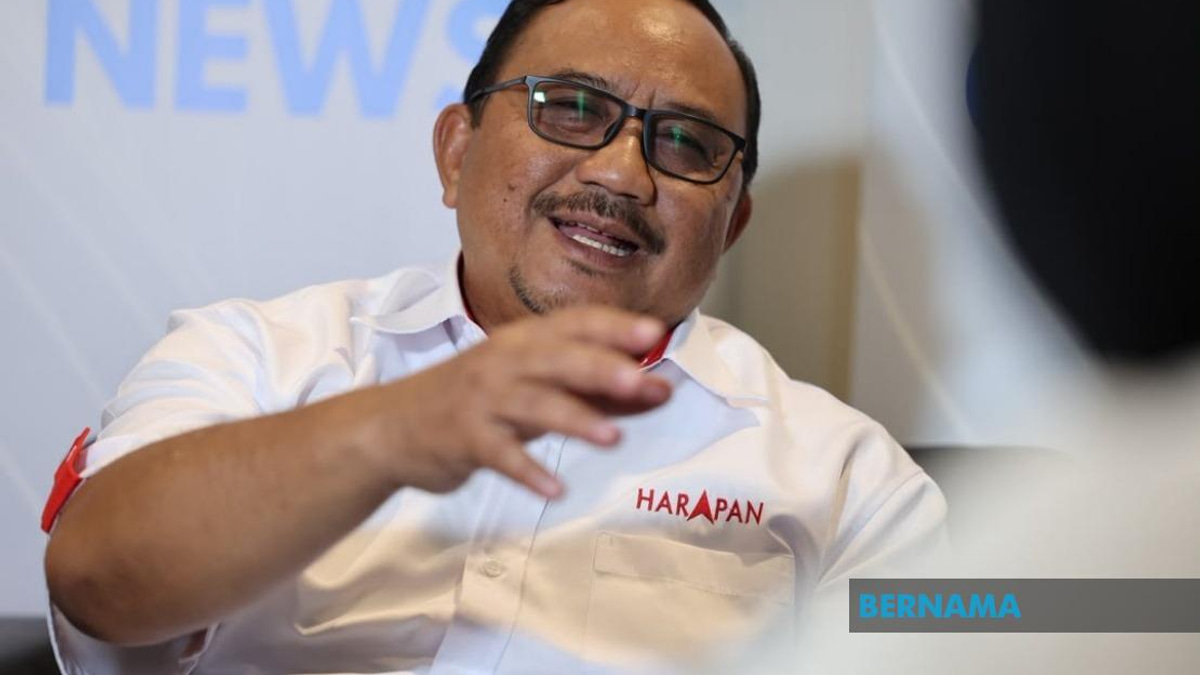 Onn Abu Bakar Proposes Wireless Network Project to Bridge Digital Divide in Senggarang