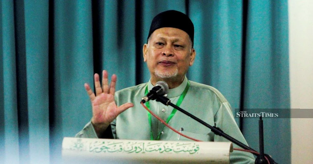PAS Criticises Muhyiddin's Hasty Decision on Perikatan Nasional Logo for State Elections