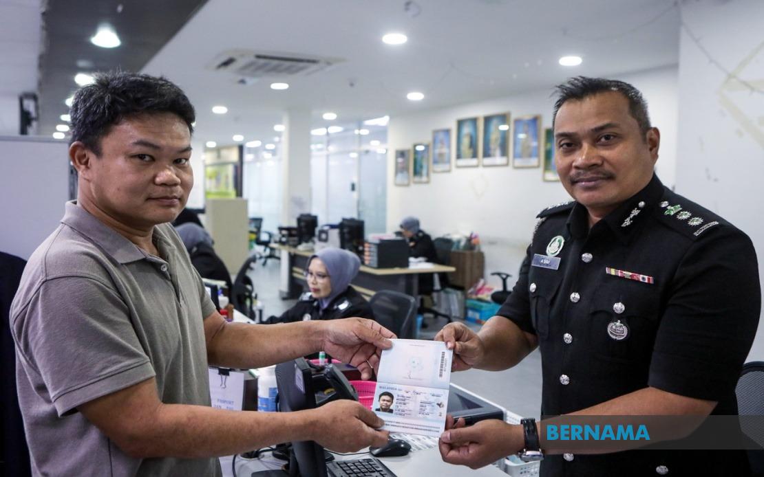 Perlis Begins Rolling Out Enhanced Malaysian International Passport with Advanced Security