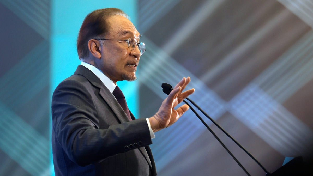 Malaysia's F1 Return Signals Readiness to Host Premier Global Events, Says Anwar