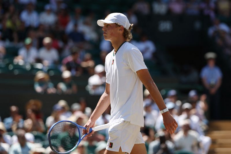 Hewitt's teenage son Cruz breaks through with maiden ATP victory in Washington