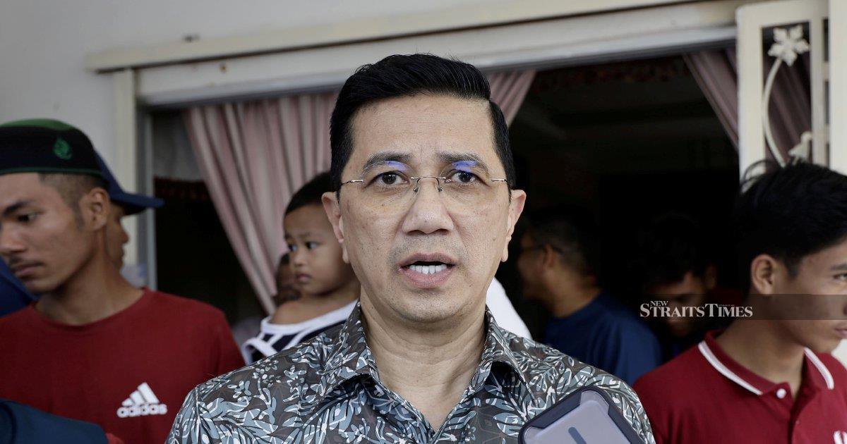 Anwar dismisses Azmin's rejection of PKR return as 'baseless claim'