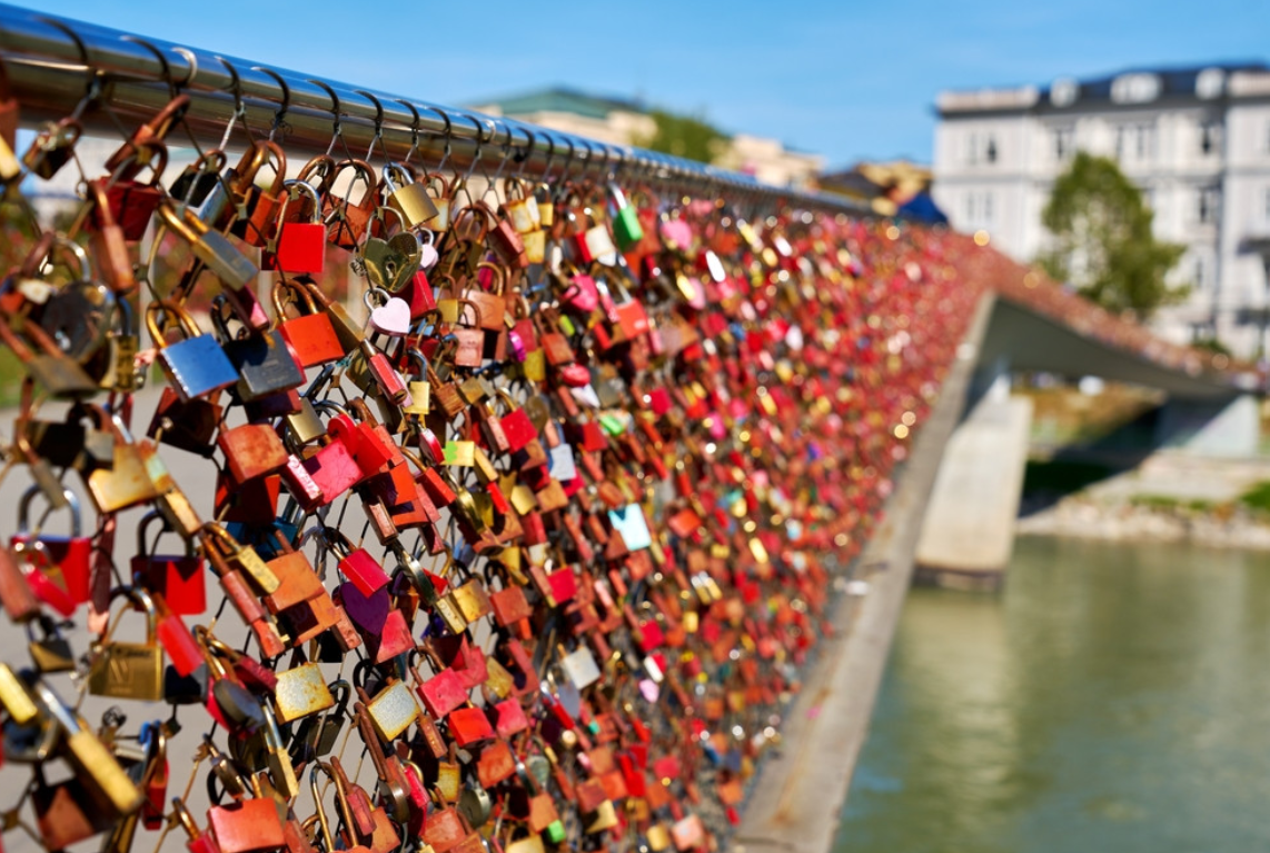 Jakarta's 'Love Lock' Bridge Plan Reignites Debate on Urban Priorities