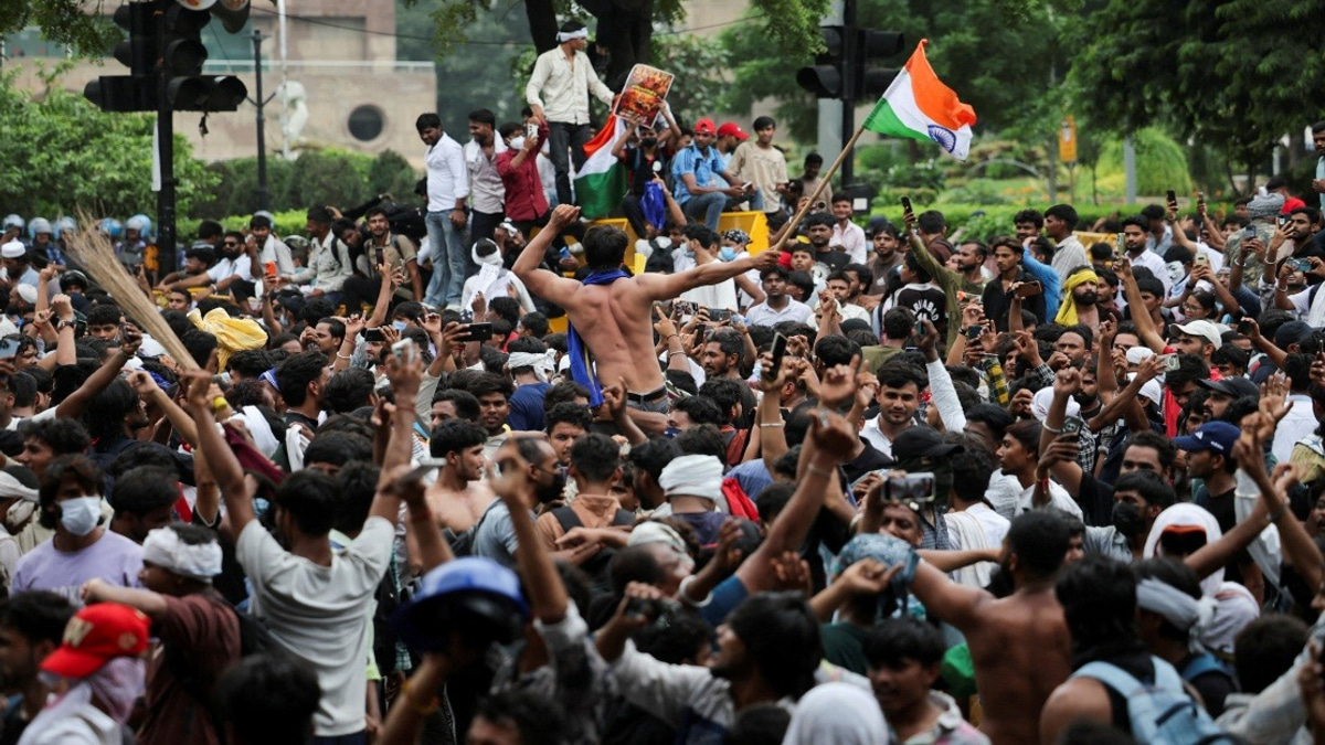 India's Education Minister Resigns as Youth Protests Demand System Overhaul