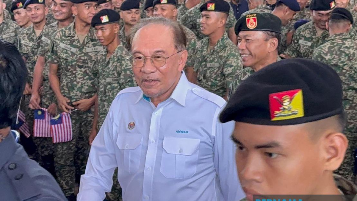 Public Trust Cannot Be Compromised, Says Anwar as FELDA Debts Highlight Leadership Failures