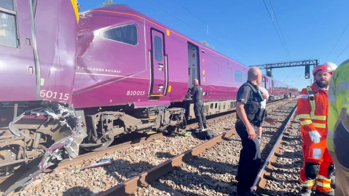 One killed, dozens hurt in major UK rail collision near London