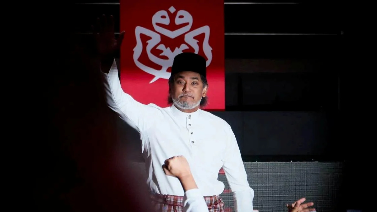 Khairy Jamaluddin Defers Negri Sembilan Candidacy to Umno Party Hierarchy