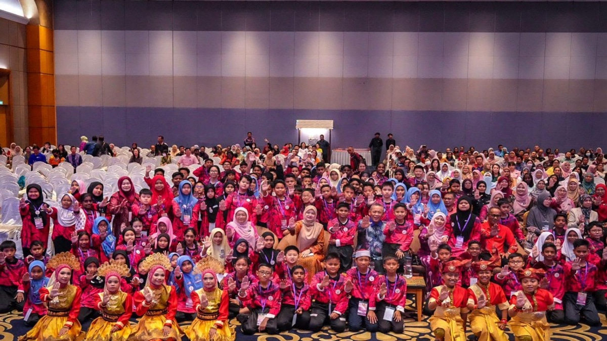 Comprehensive Strategy Essential to Safeguard Malaysian Students, Says Education Minister