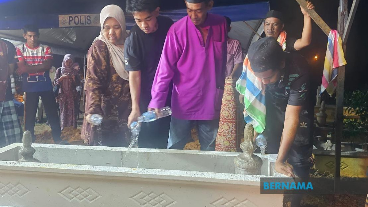 Young Constable Muhammad Raimi Laid to Rest Following Electric Shock Tragedy in Sabah