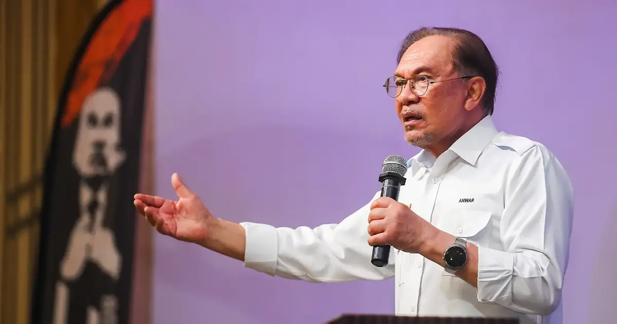 Anwar Blames 'Free Najib' Movement for Dragging PH into Johor Election
