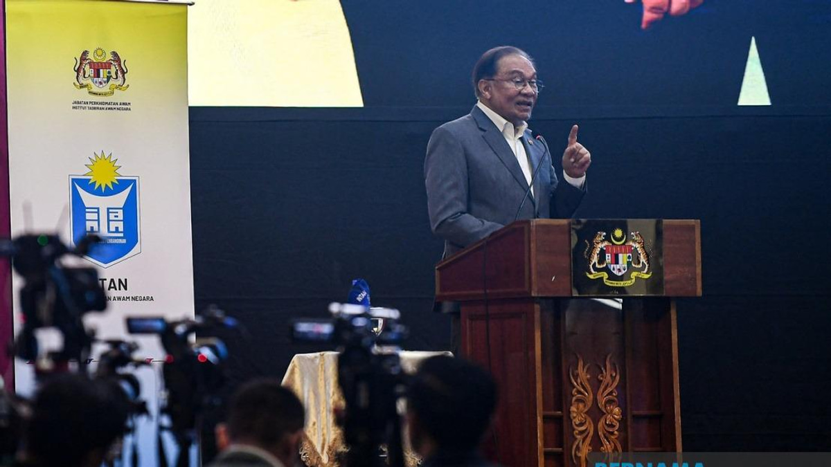Malaysians Must Shed Colonial Mentality and Stop Blindly Following Western Models, Says PM Anwar