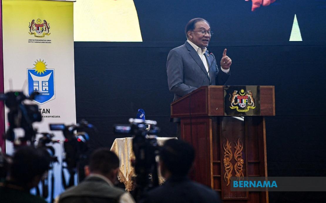 Malaysians Must Shed Colonial Mentality and Stop Blindly Following Western Models, Says PM Anwar