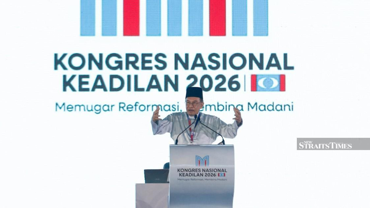 Anwar Ibrahim's Government Moves to Abolish 1971 Universities Act