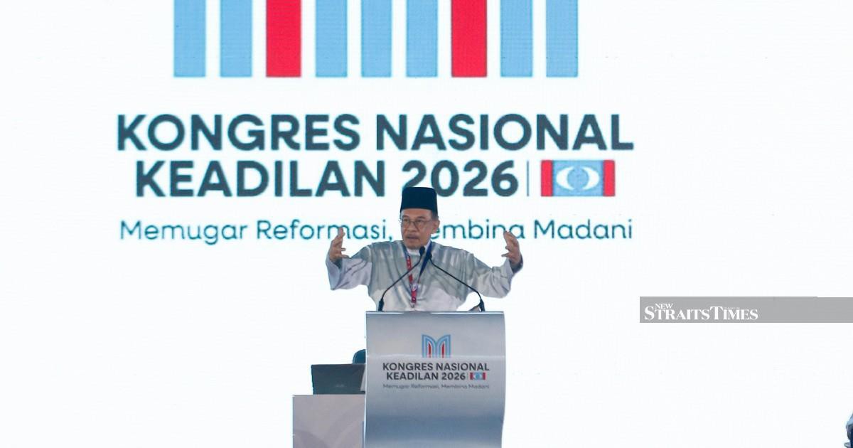 Anwar Ibrahim's Government Moves to Abolish 1971 Universities Act