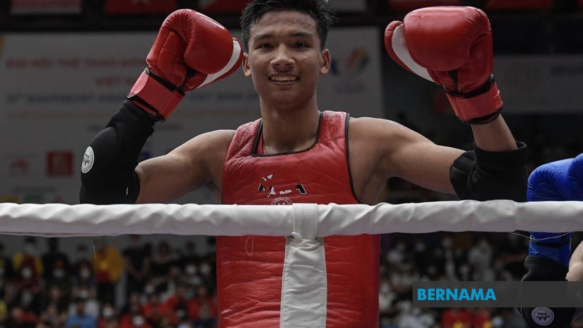 PM Anwar Backs Ahmad Nor Iman's Historic Bid for Muay Thai World Crown