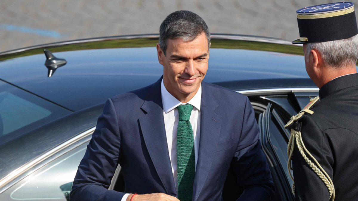 Spain's PM Hails 'Unique' Team Spirit as Nation Rallies Behind World Cup Final Bid