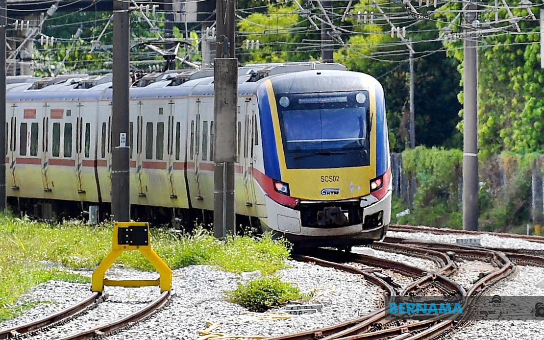 Construction Structure Collapse Halts KTM Komuter and ETS Services at Batang Benar
