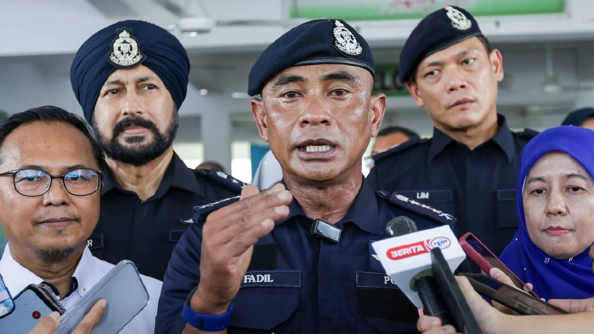Parking lot dispute erupts into brawl at Cheras mall; 12 held for questioning