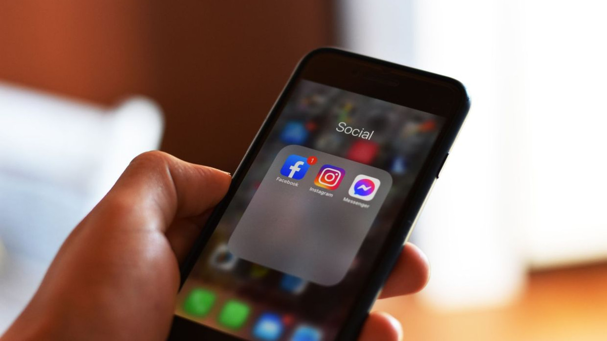 EU Targets Meta's 'Addictive' Instagram and Facebook Features With Potential €12 Billion Fine
