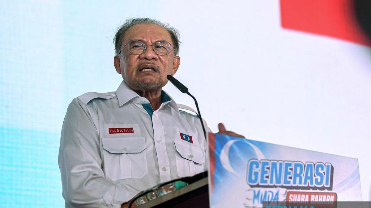 Government Continues Development Funding to Opposition Areas, PM Anwar Insists
