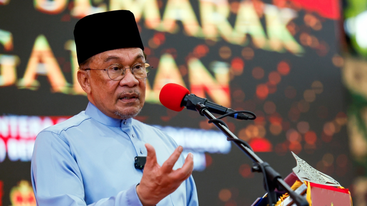 Malaysia to Pursue Ongoing Negotiations With US on 10% Tariff, Says Anwar