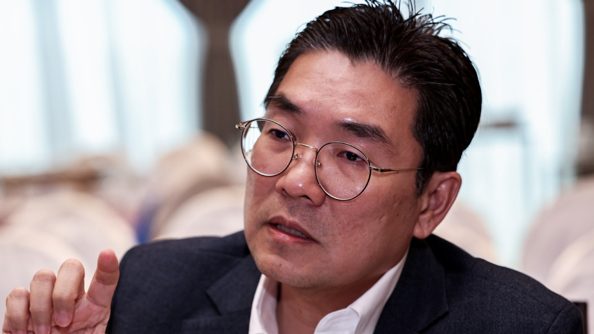 PKR Leadership Stands Firm Behind Anwar Ibrahim, Says Strategy Director