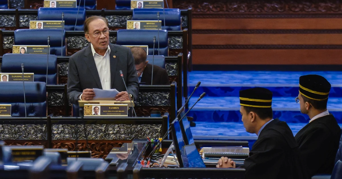 PM Anwar Dismisses Claims He Ordered Cancellation of Johor Felda Settlers' Day Event