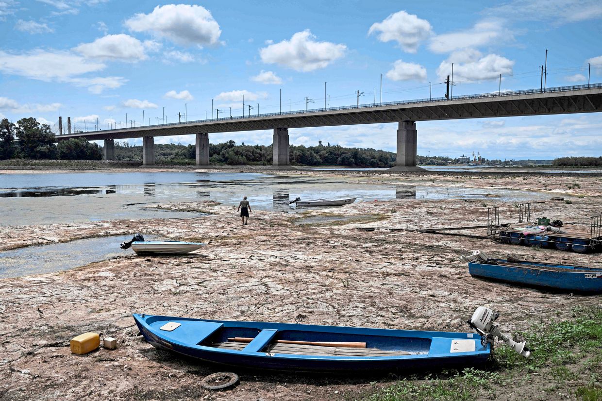 Danube's Dangerous Decline: How Europe's Drought Crisis Is Reshaping a Continent