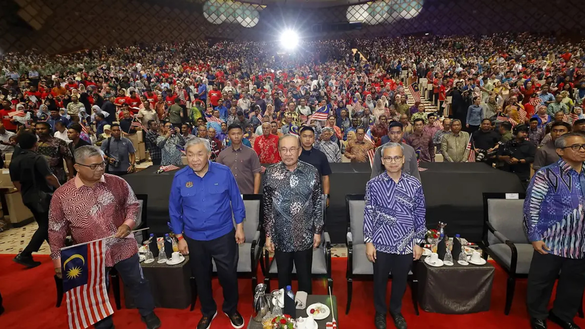 Anwar Pledges Return of Billions in Seized Funds to Rakyat