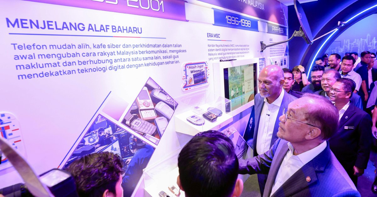 Anwar Cautions That Malaysia's AI Ambitions Must Bridge, Not Widen, the Digital Divide