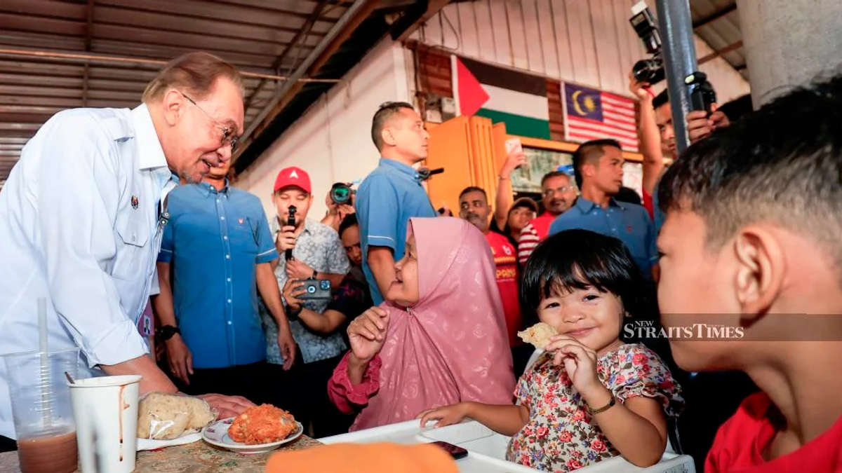 Anwar Acknowledges Governance Gaps Ahead of Johor Elections, Commits to Steady Progress