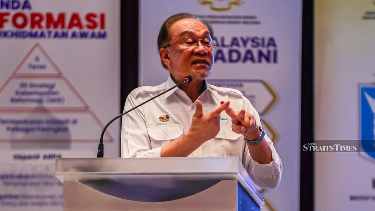Anwar defends Mat Sabu's remarks as coalition tensions simmer