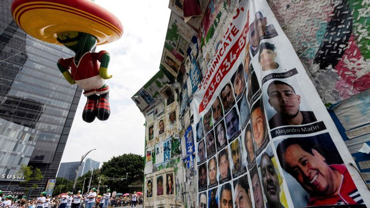 Mexico's World Cup Euphoria Masks Deep Domestic Fractures