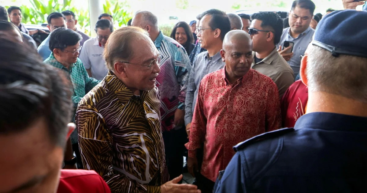 Anwar Celebrates Petronas Win in Turkmenistan as Boost to Malaysia's Energy Future