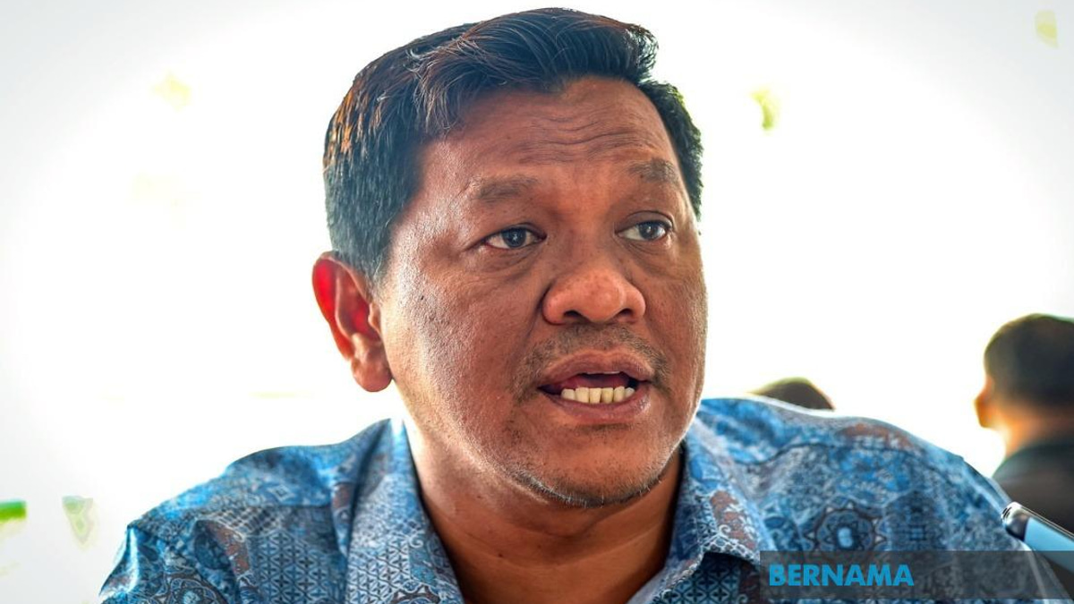 200 Renggam Motorcyclists Receive RM5 Fuel Vouchers in Government Outreach Initiative