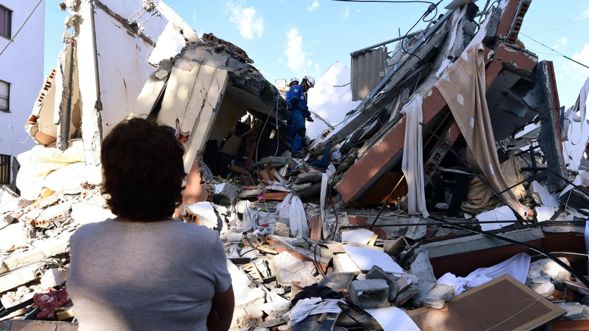 PM Anwar Extends Solidarity to Colombia After Destructive Earthquake