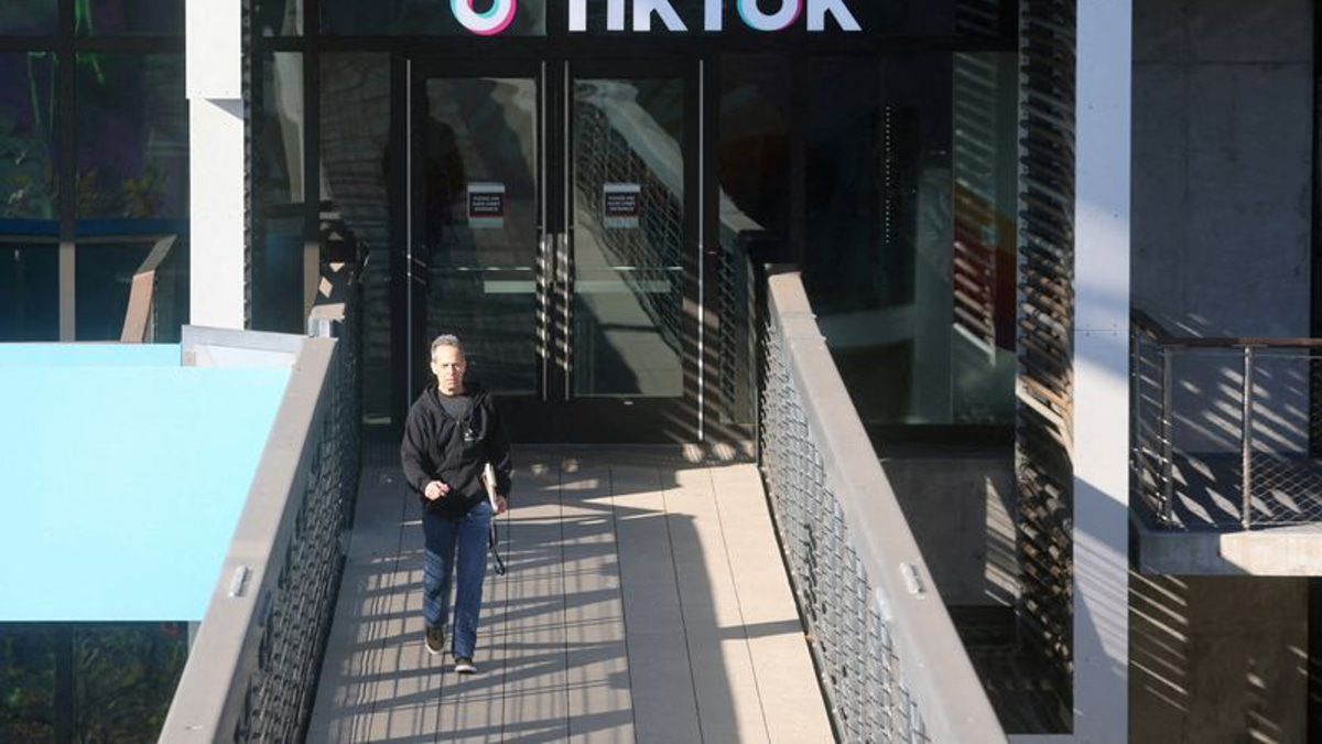 Florida sues TikTok over child safety law violations