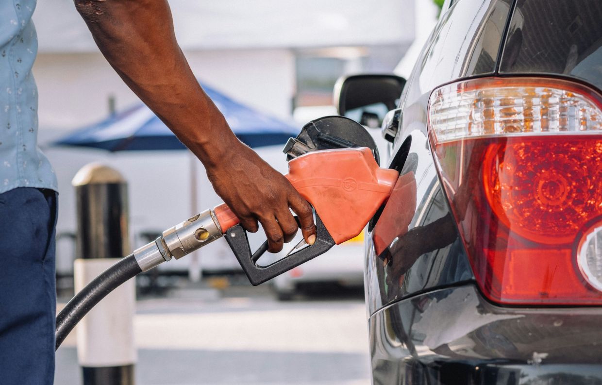 US Petrol Giants Accused of Using AI to Artificially Inflate Fuel Prices
