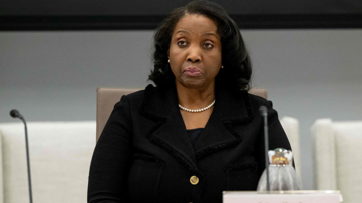 Trump Renews Push to Remove Fed Governor Lisa Cook Amid Fraud Allegations