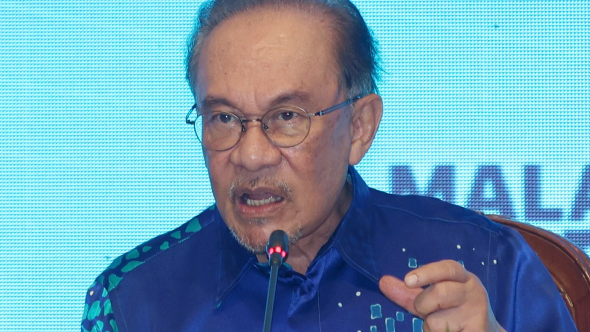 Anwar Defends Drastic Reduction in Special Lottery Draws to Combat Gambling