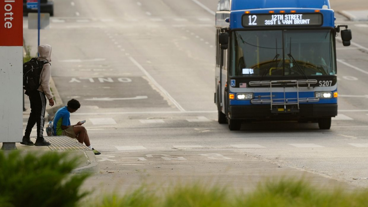 Kansas City's Facial Recognition Plan on Public Buses Ignites Privacy Debate Across America