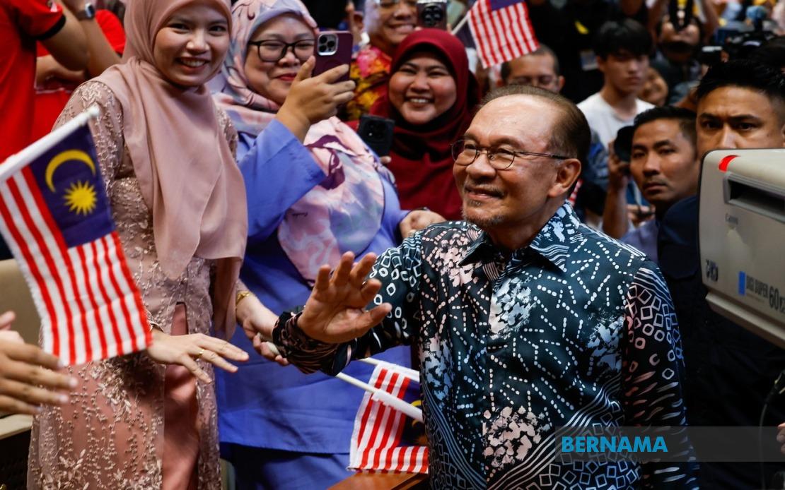 Every Malaysian Must Embrace True Spirit of Independence, Says Anwar
