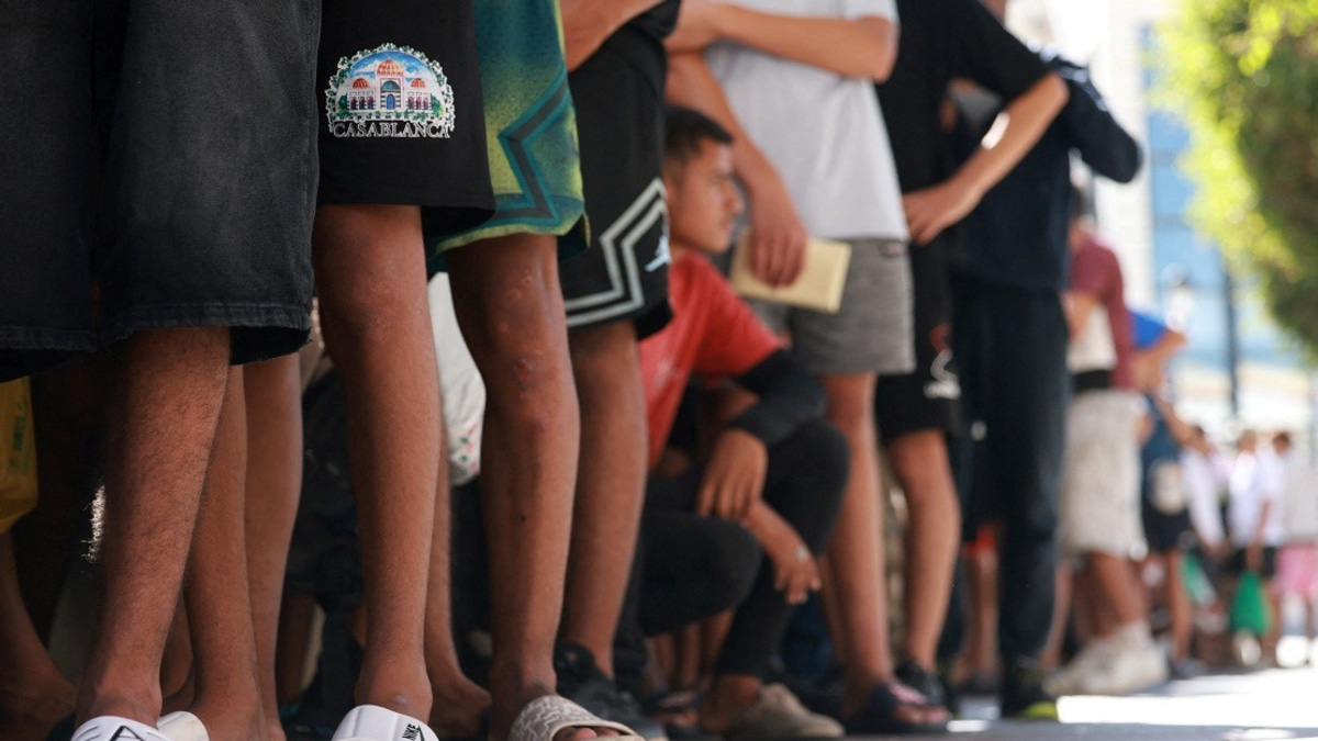 Spain Retaliates With Border Checks on Italian Travellers Amid EU Migration Standoff