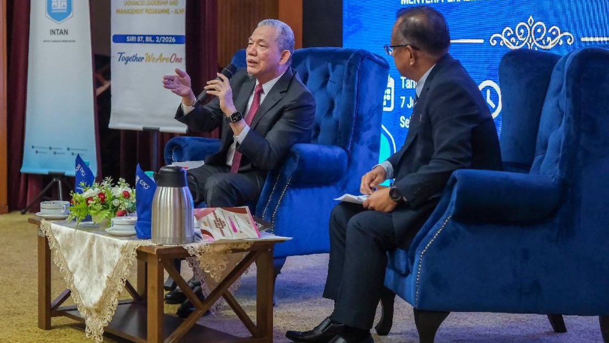 Civil Service Must Prioritise Integrity and Neutrality Amid Political Shifts, Says Fadillah