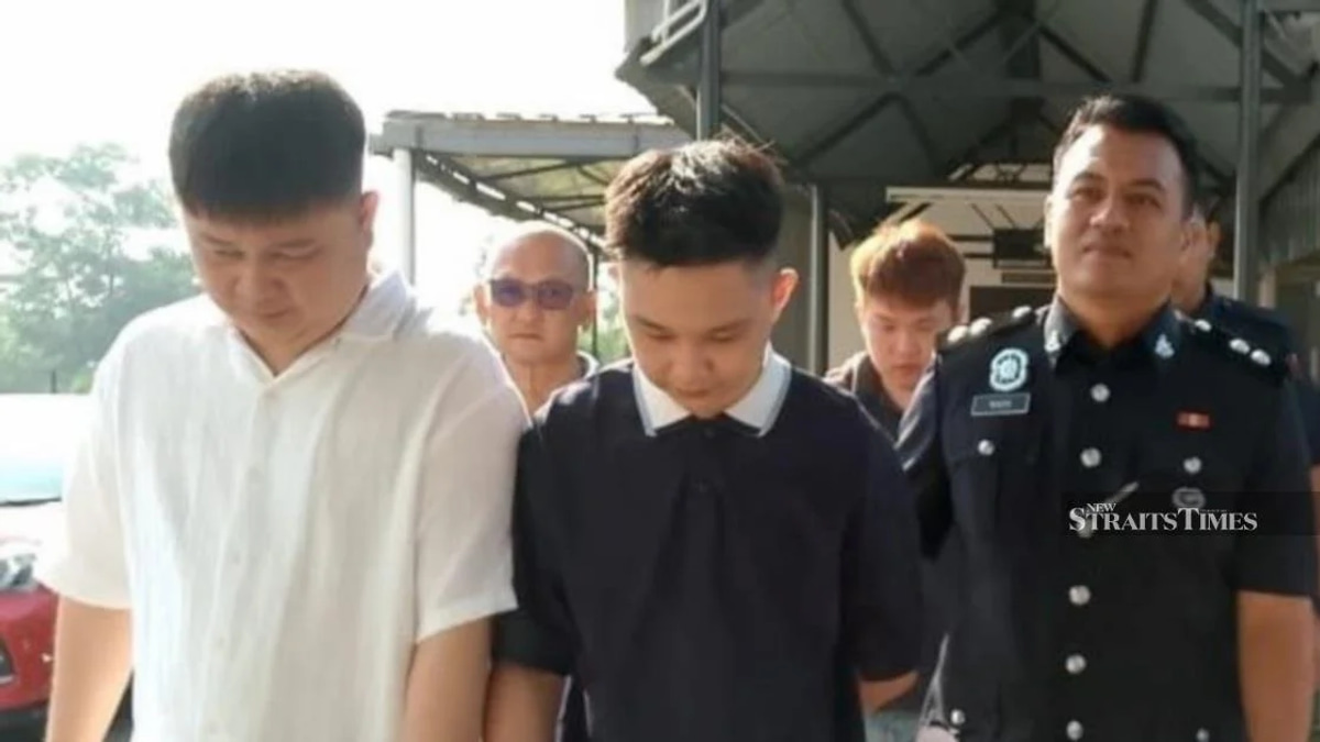 Four Defendants, Including Two Brothers, Deny Charges Over Online Gambling Operation