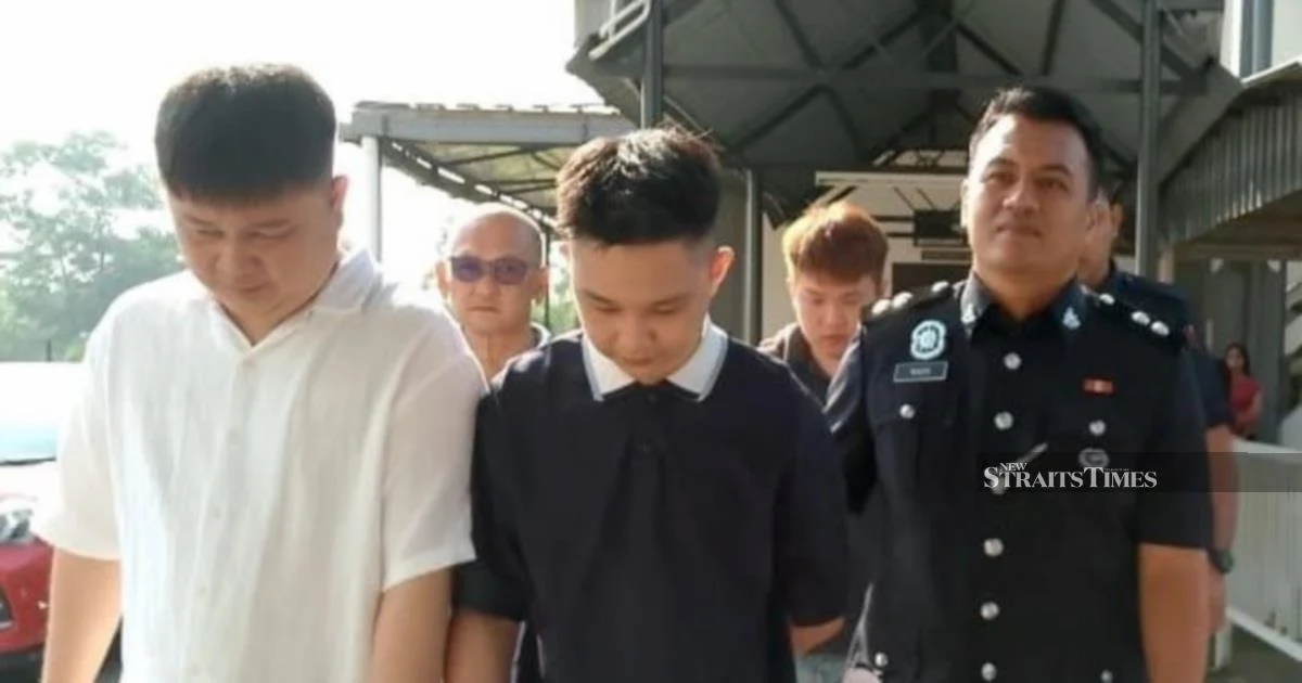Four Defendants, Including Two Brothers, Deny Charges Over Online Gambling Operation