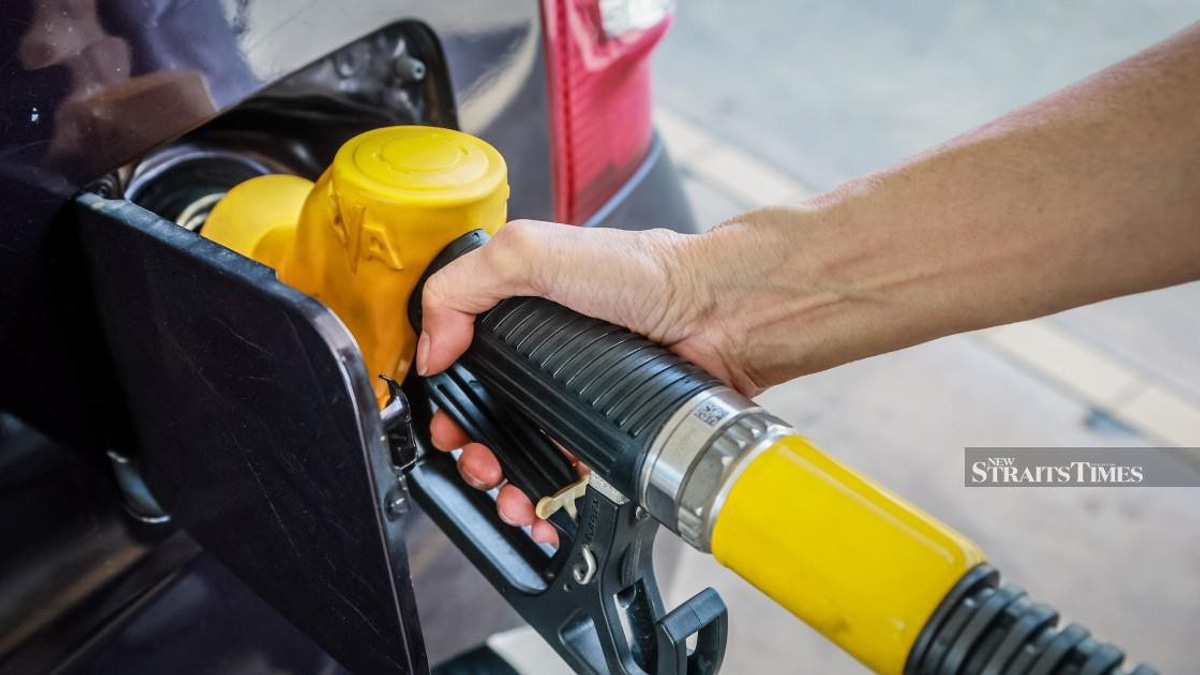 Malaysia Shields Drivers from Global Oil Spikes with RM50 Billion Annual Fuel Subsidy